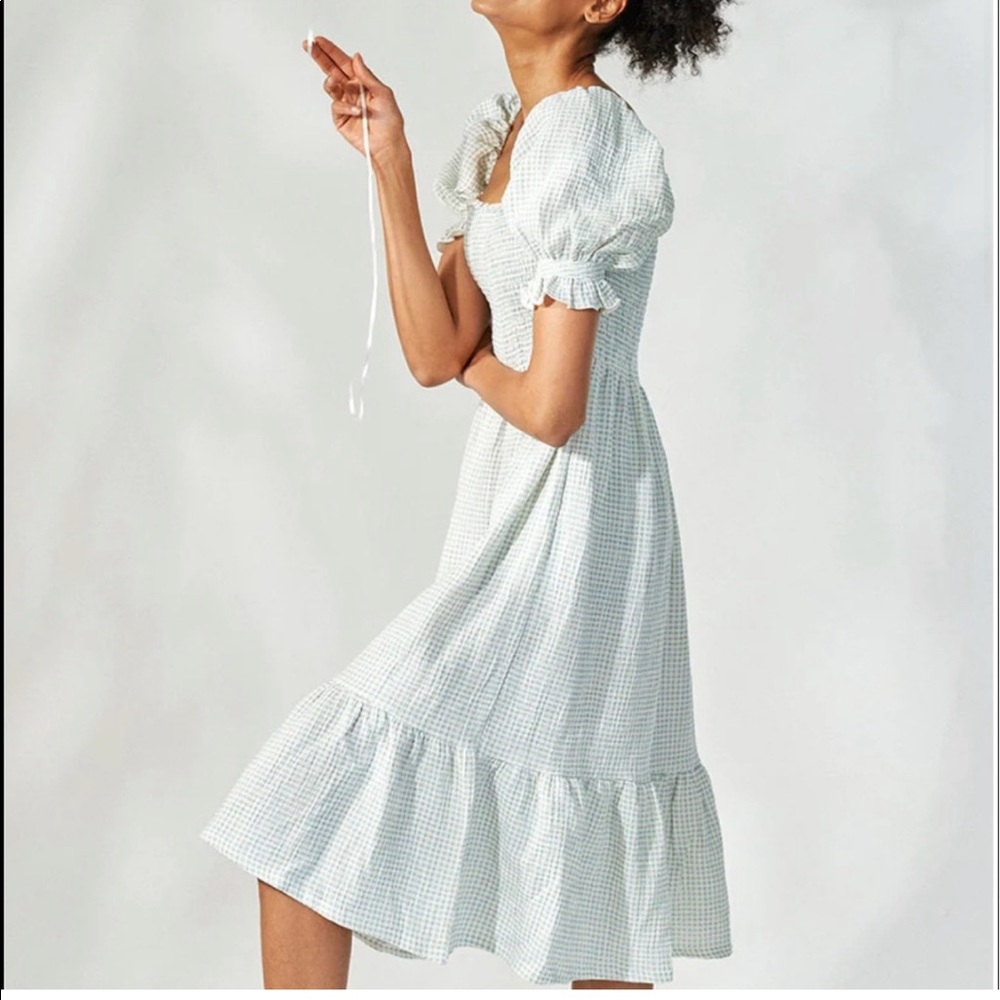 Nothing Fits But Dress - Sakura Smocked Puffed Sleeves Midi Dress